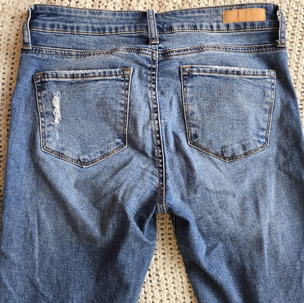 BP | Size 28 | Medium Wash Ripped Distressed Skinny Jeans - Picture 7 of 14